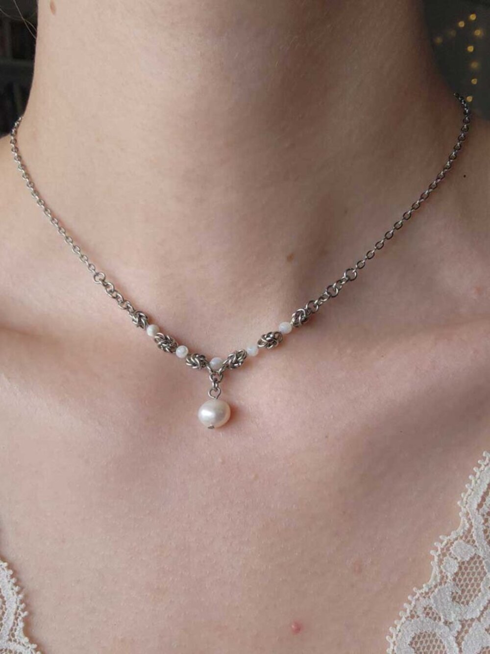 Small silver and pearl necklace
